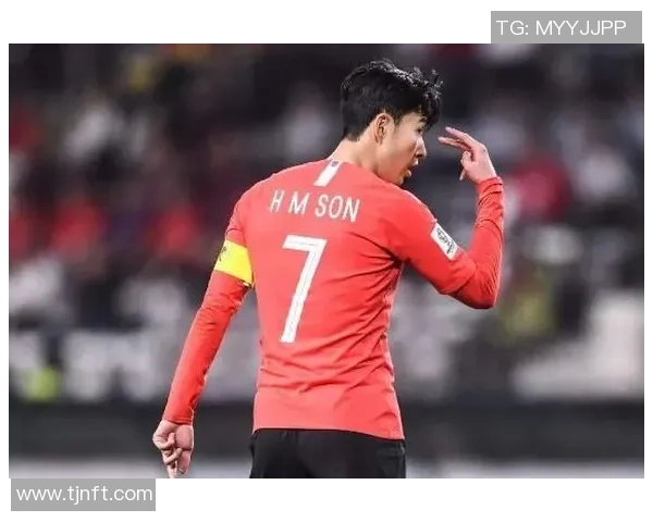 足球明星包子的传奇故事与他在绿茵场上的辉煌成就揭秘 足球明星包子的传奇故事与他在绿茵场上的辉煌成就揭秘